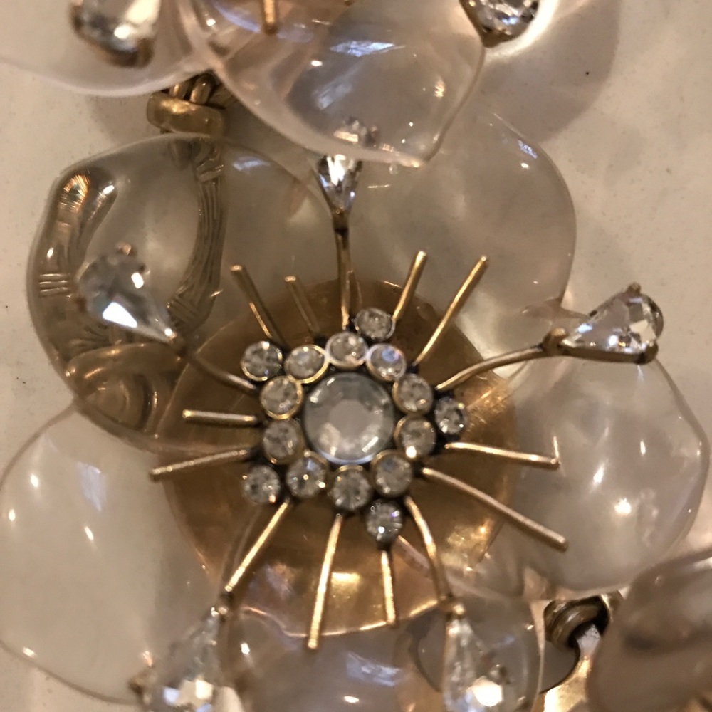 Kate Spade Statement Necklace. - Picture 2 of 3